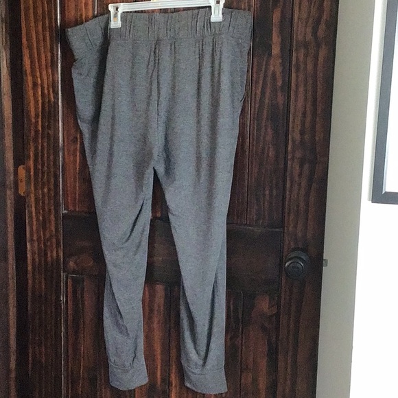 Isabel maternity size XL gray lounger pants. Excellent condition. - Picture 2 of 2